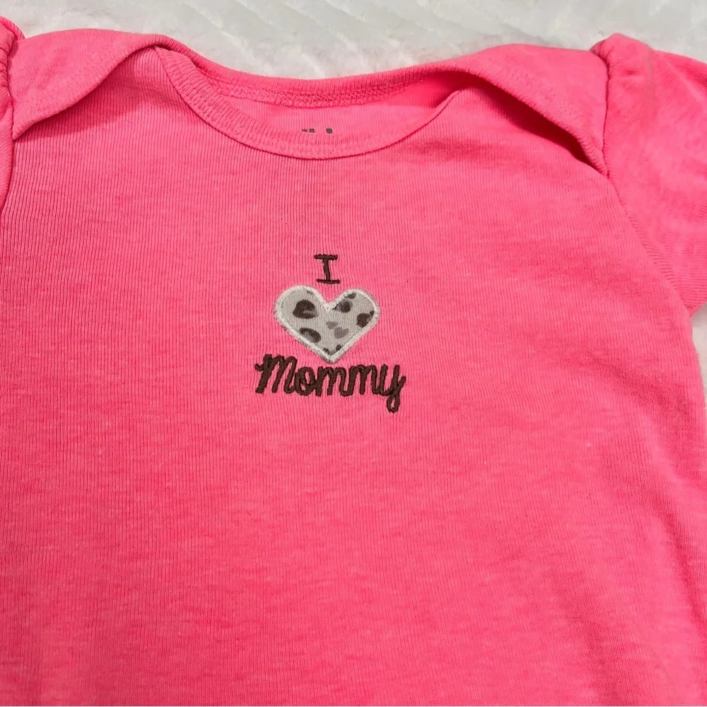 Carter's Pink Bodysuit I Heart Mommy onsie shirt size 18‎ months